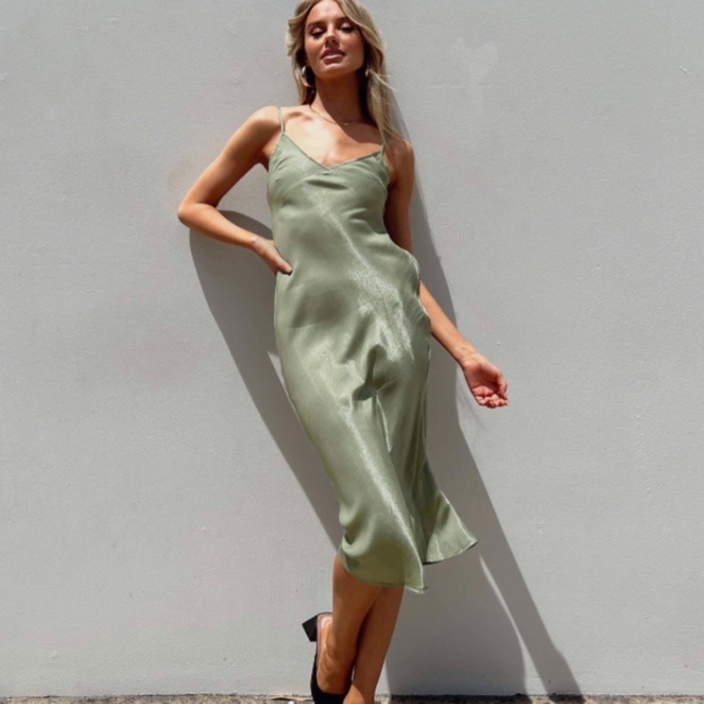 Princess Polly Varese Midi Dress in olive green size 2